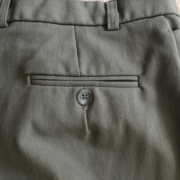 Classy Gray pants. Great feel, great fit, size S. - Picture 7 of 8